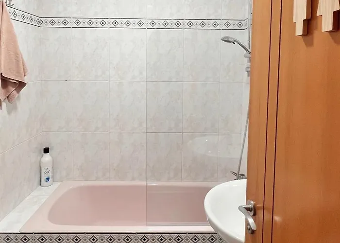 Ferrymill House - Turistico קסטרו אורדיאלס